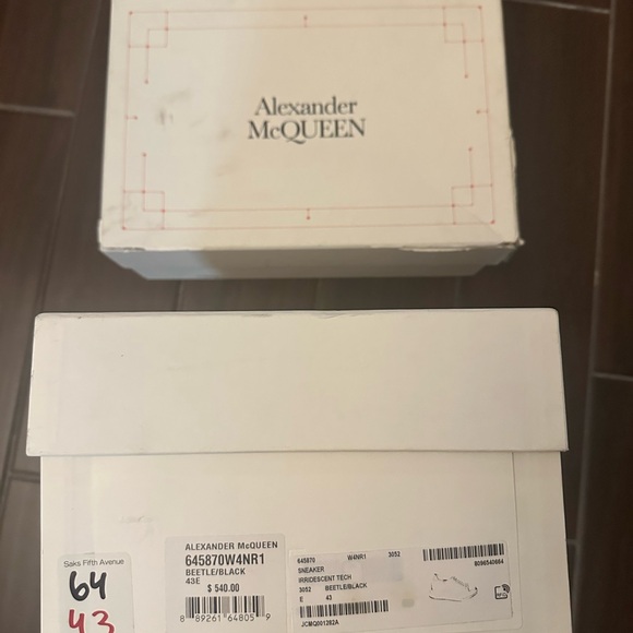 Alexander McQueen White Shoe Boxes - Picture 3 of 3